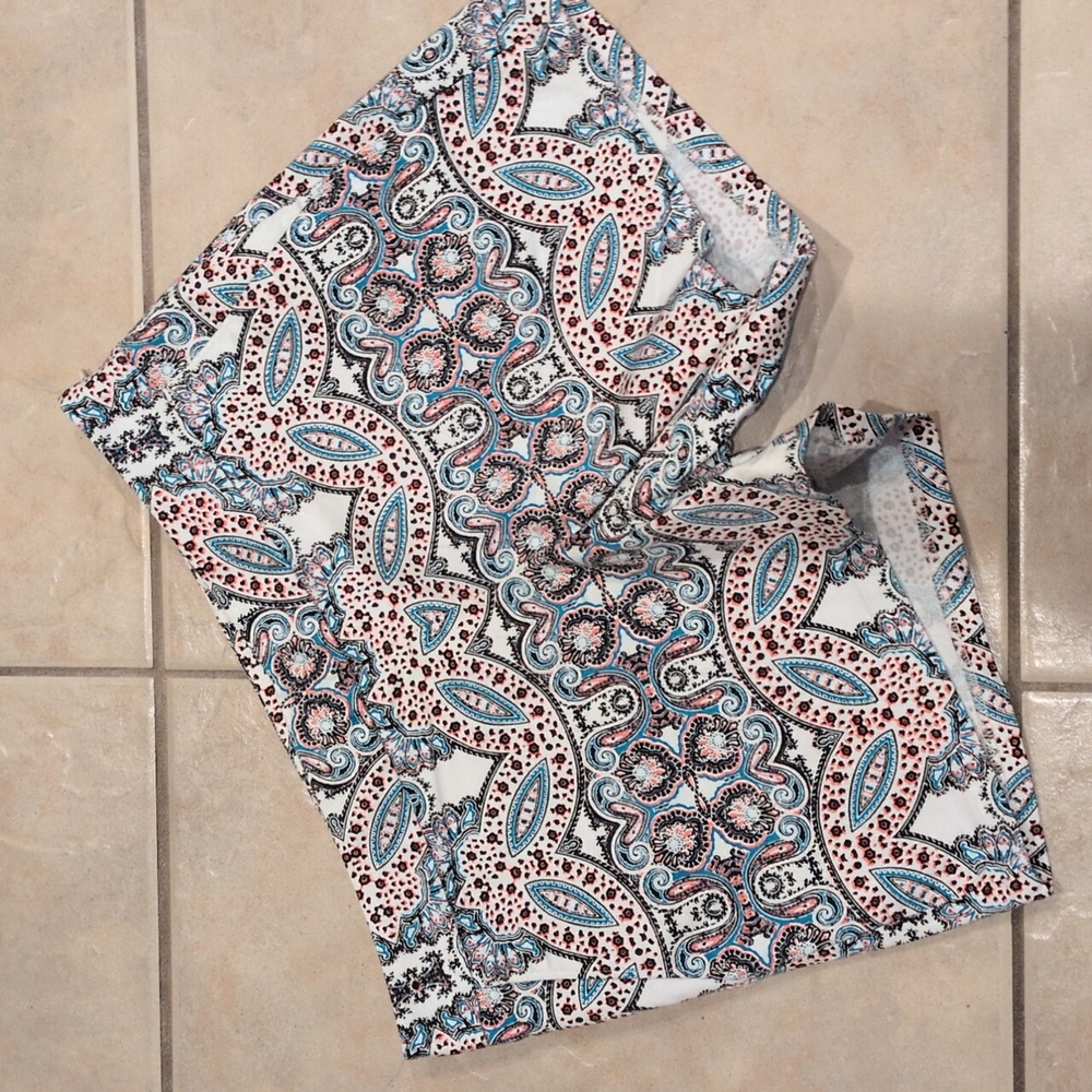Express Multicolor Paisley Print Women’s Shorts - White, Blue, Pink, Black